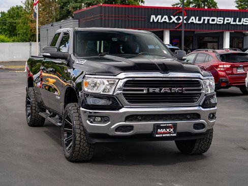Used 2019 RAM 1500 Big Horn AWD/4WD image 2