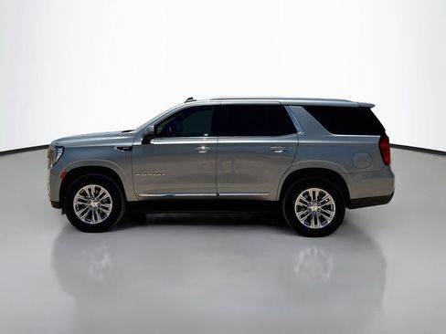 Used 2024 GMC Yukon SLT w/ SLT Luxury Package RWD image 4