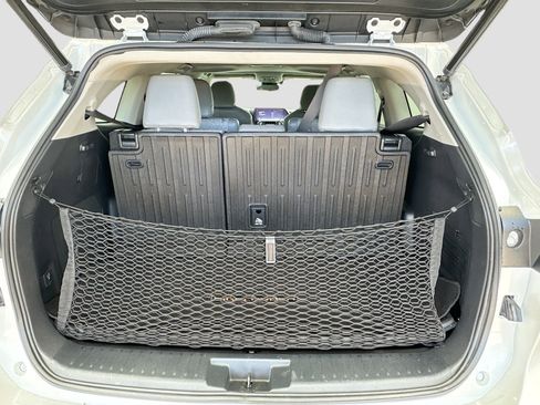 Used 2023 Toyota Highlander Bronze Edition image 19