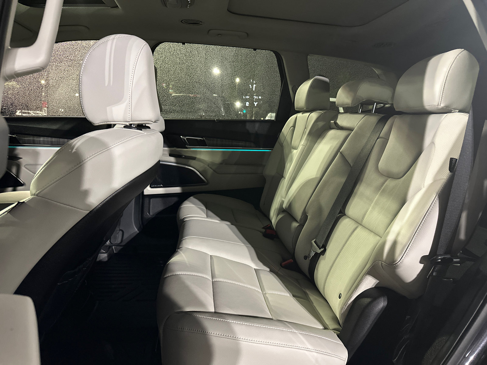 Used 2025 Kia Telluride SX FWD image 13