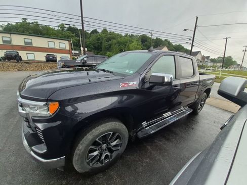 Used 2023 Chevrolet Silverado 1500 LT AWD/4WD image 4