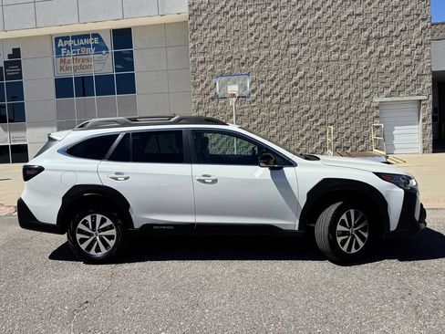 Used 2024 Subaru Outback Premium AWD/4WD image 5