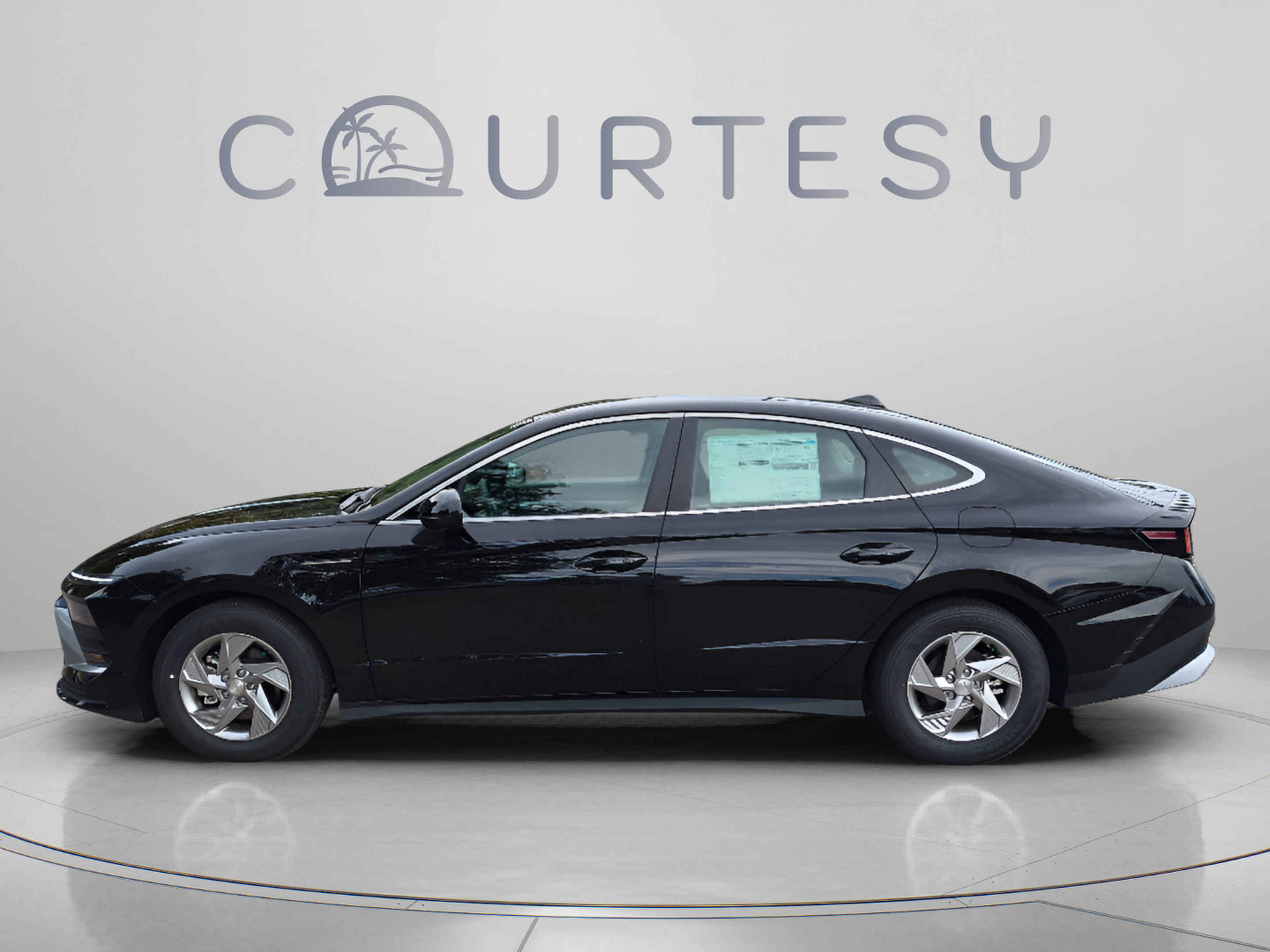 New 2026 Hyundai Sonata SE FWD image 2