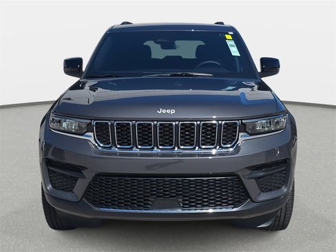 New 2025 Jeep Grand Cherokee Laredo w/ Luxury Tech Group I image 2