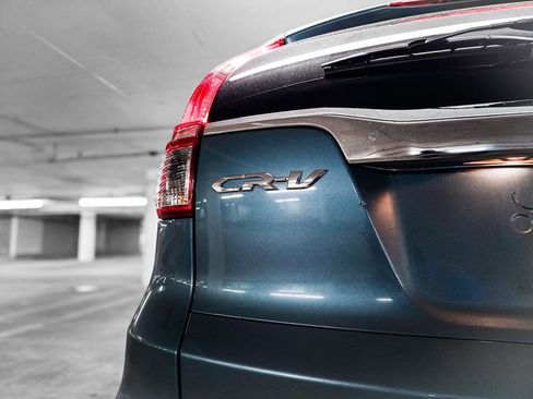 Used 2015 Honda CR-V Touring image 9