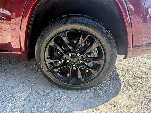 Used 2020 Jeep Grand Cherokee Altitude image 40