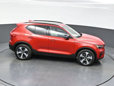 Used 2024 Volvo XC40 B5 Plus w/ Climate Package AWD/4WD image 39