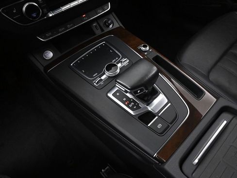 Used 2019 Audi Q5 2.0T Premium Plus AWD/4WD image 38