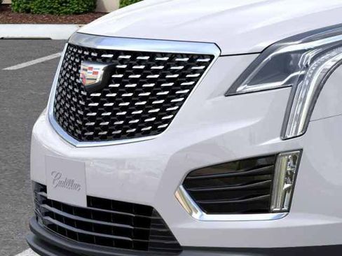 New 2026 Cadillac XT5 Luxury image 14