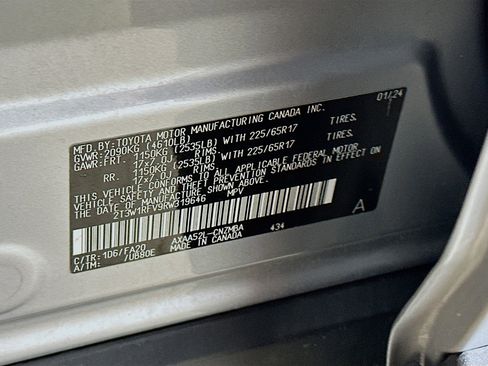 Used 2024 Toyota RAV4 XLE image 12