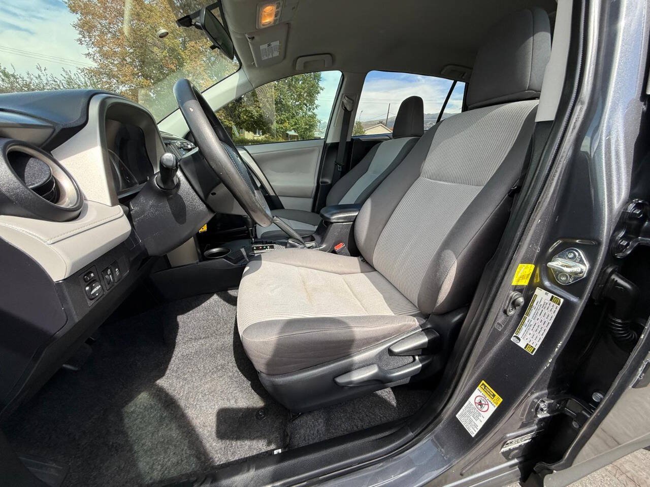 Used 2013 Toyota RAV4 LE FWD image 10