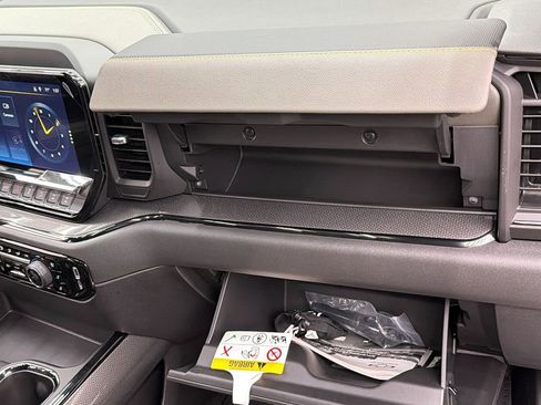 Used 2026 Chevrolet Silverado 1500 ZR2 image 40