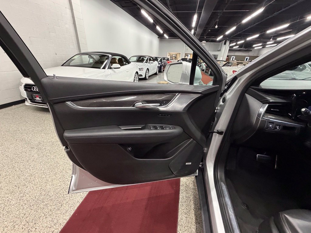 Used 2020 Cadillac XT5 Sportv AWD/4WD image 16