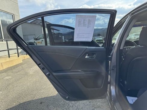 Used 2014 Honda Accord Sport image 14