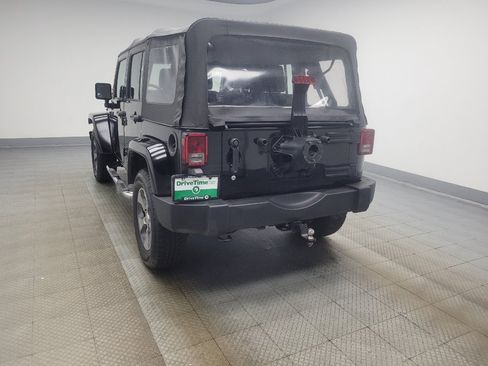 Used 2015 Jeep Wrangler Unlimited Sport w/ Connectivity Group AWD/4WD image 5