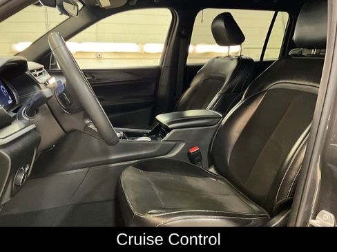 Certified 2023 Jeep Grand Cherokee L Laredo image 12