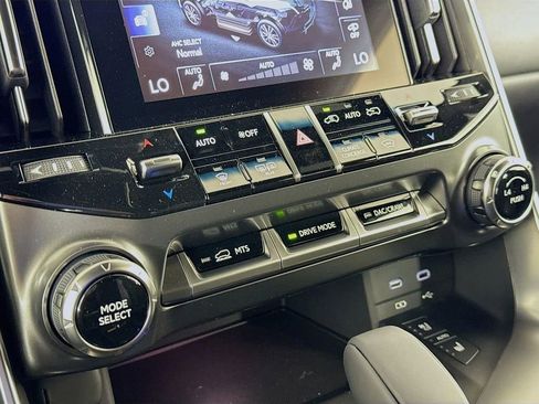 New 2026 Lexus LX 700h Luxury image 14