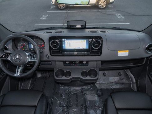 Used 2026 Mercedes-Benz Sprinter 2500 image 12