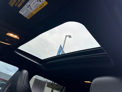 Used 2023 Toyota Highlander XSE image 23