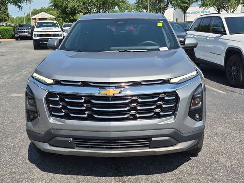 Certified 2025 Chevrolet Equinox LT w/ Safety and Technology Package FWD image 3