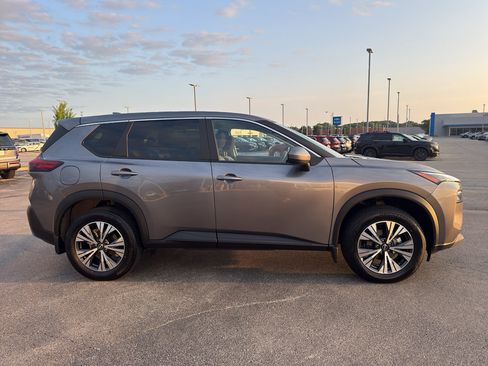 Used 2023 Nissan Rogue SV AWD/4WD image 4