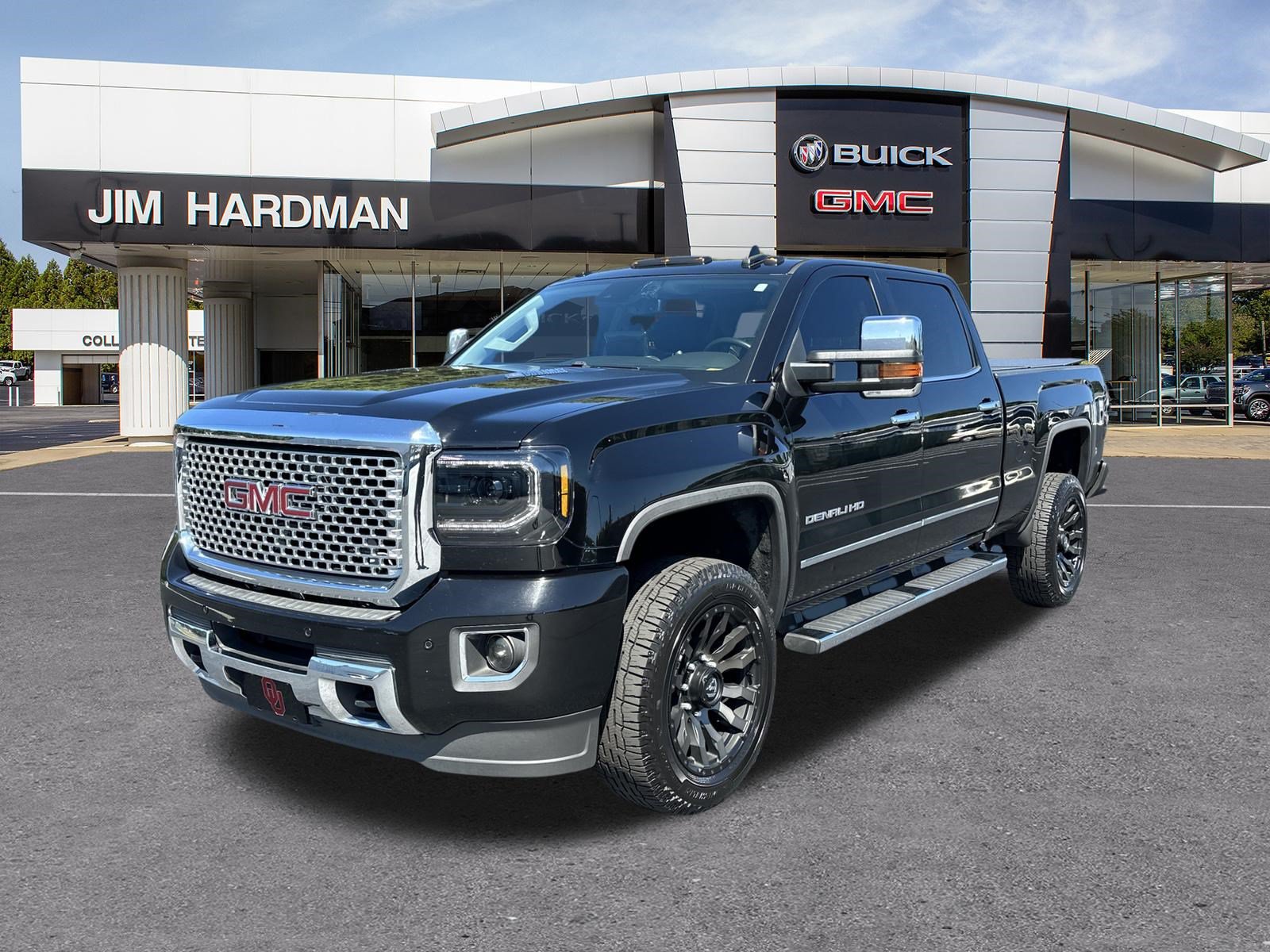 Used 2016 GMC Sierra 2500 Denali w/ Duramax Plus Package AWD/4WD image 3