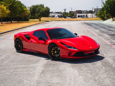 Used 2021 Ferrari F8 Tributo RWD image 39