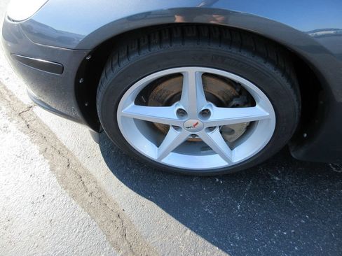 Used 2013 Chevrolet Corvette Coupe RWD image 13