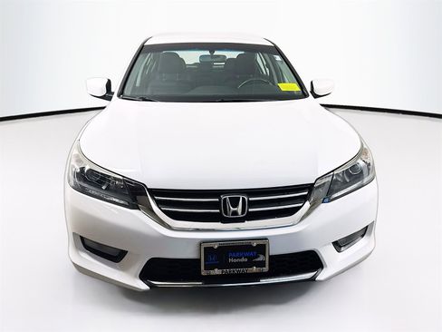 Used 2014 Honda Accord Sport image 2
