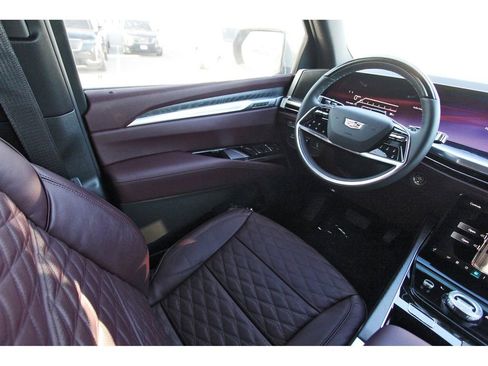 New 2026 Cadillac Escalade Luxury w/ Touring Package image 8