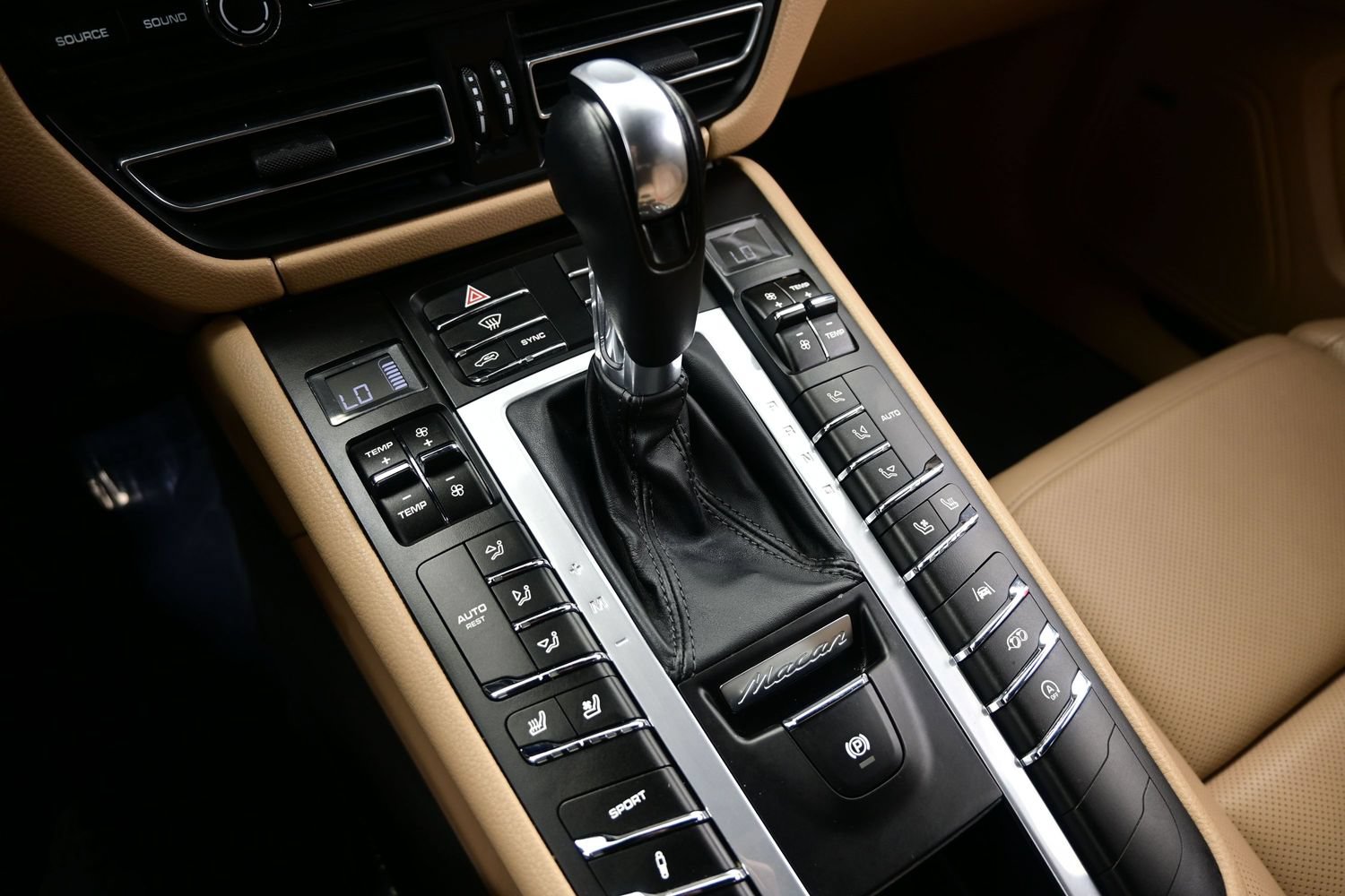 Used 2021 Porsche Macan GTS AWD/4WD image 24