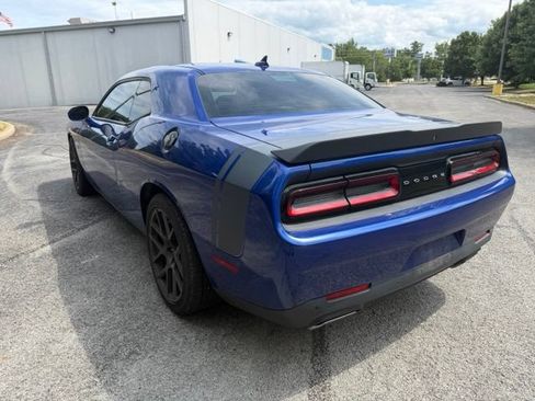 Used 2018 Dodge Challenger R/T Scat Pack w/ Leather Interior Group RWD image 6
