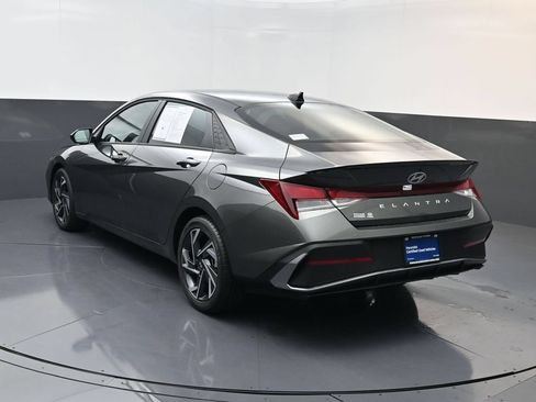 Certified 2025 Hyundai Elantra Sport w/ Cargo Package FWD image 6