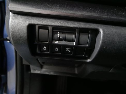 Used 2021 Subaru Crosstrek 2.5i Sport w/ Moonroof Package image 26