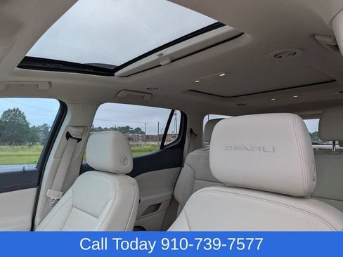 Used 2023 GMC Acadia Denali w/ Denali Ultimate Package FWD image 18