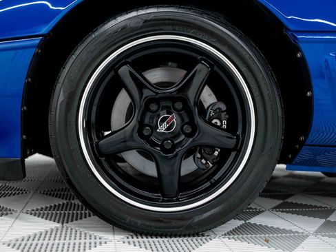 Used 1996 Chevrolet Corvette Convertible RWD image 42