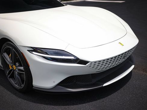 Certified 2021 Ferrari Roma RWD image 10