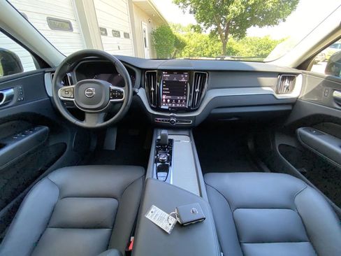 Used 2025 Volvo XC60 B5 Plus AWD/4WD image 14