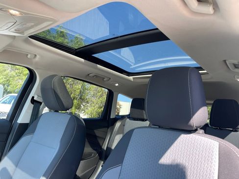 Used 2018 Ford Escape SE FWD image 15