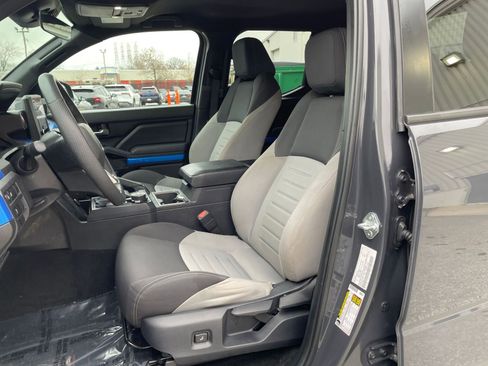 Used 2025 Toyota Tacoma TRD Off-Road image 24