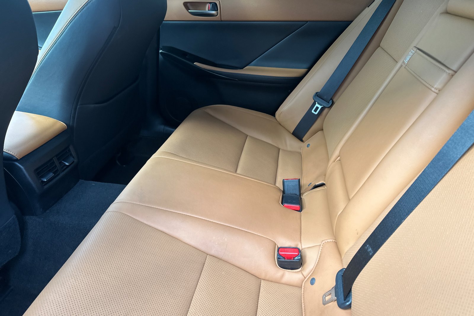 Used 2024 Lexus IS 300 w/ Comfort Package RWD image 12