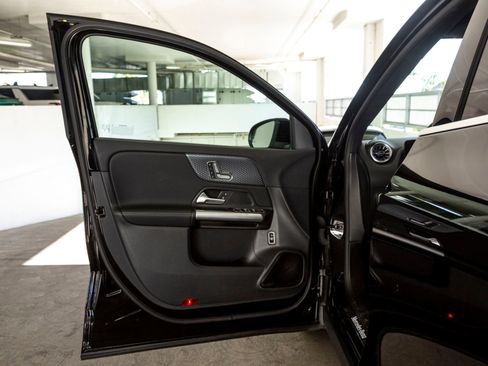 Used 2025 Mercedes-Benz GLA 250 GLA 250 image 15