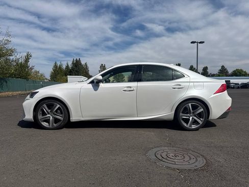 Used 2018 Lexus IS 300 AWD w/ Comfort Package image 4