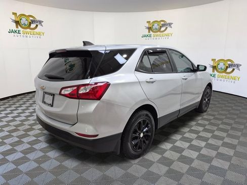 Used 2020 Chevrolet Equinox LS w/ LS Convenience Package FWD image 10