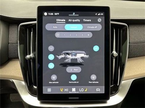 Certified 2025 Volvo XC90 B6 Plus w/ Protection Package Premier image 18