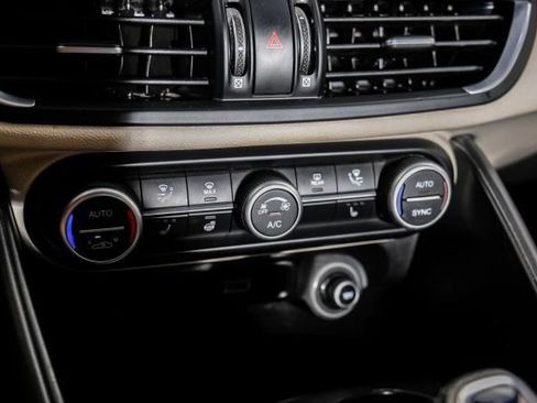 Used 2020 Alfa Romeo Giulia Ti Sport w/ Quick Order Package 22U Sport RWD image 33