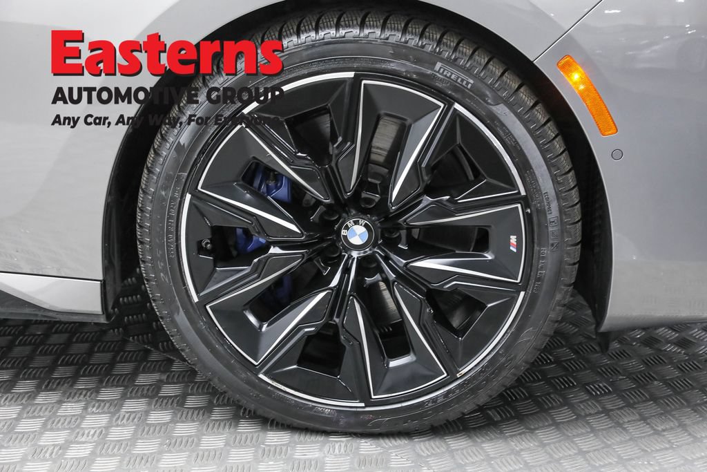 Used 2023 BMW 760i xDrive w/ Executive Package AWD/4WD image 36