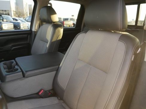 Used 2021 Nissan Titan S w/ S Utility Package image 10