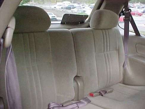 Used 2002 Toyota Sienna LE w/ Symphony Pkg image 8
