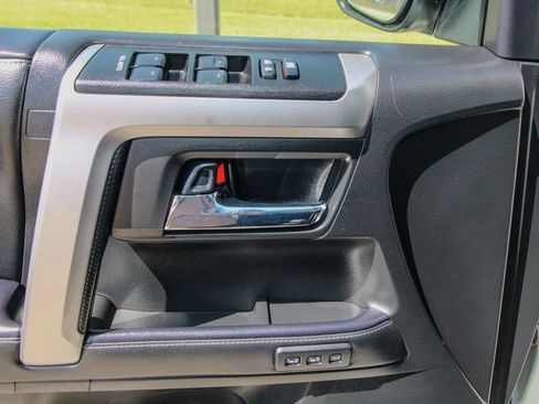 Used 2022 Toyota 4Runner Limited image 13